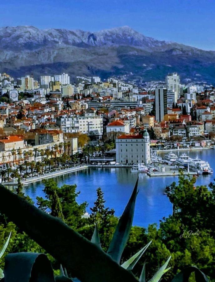 Apartment Vlatka Split Bagian luar foto