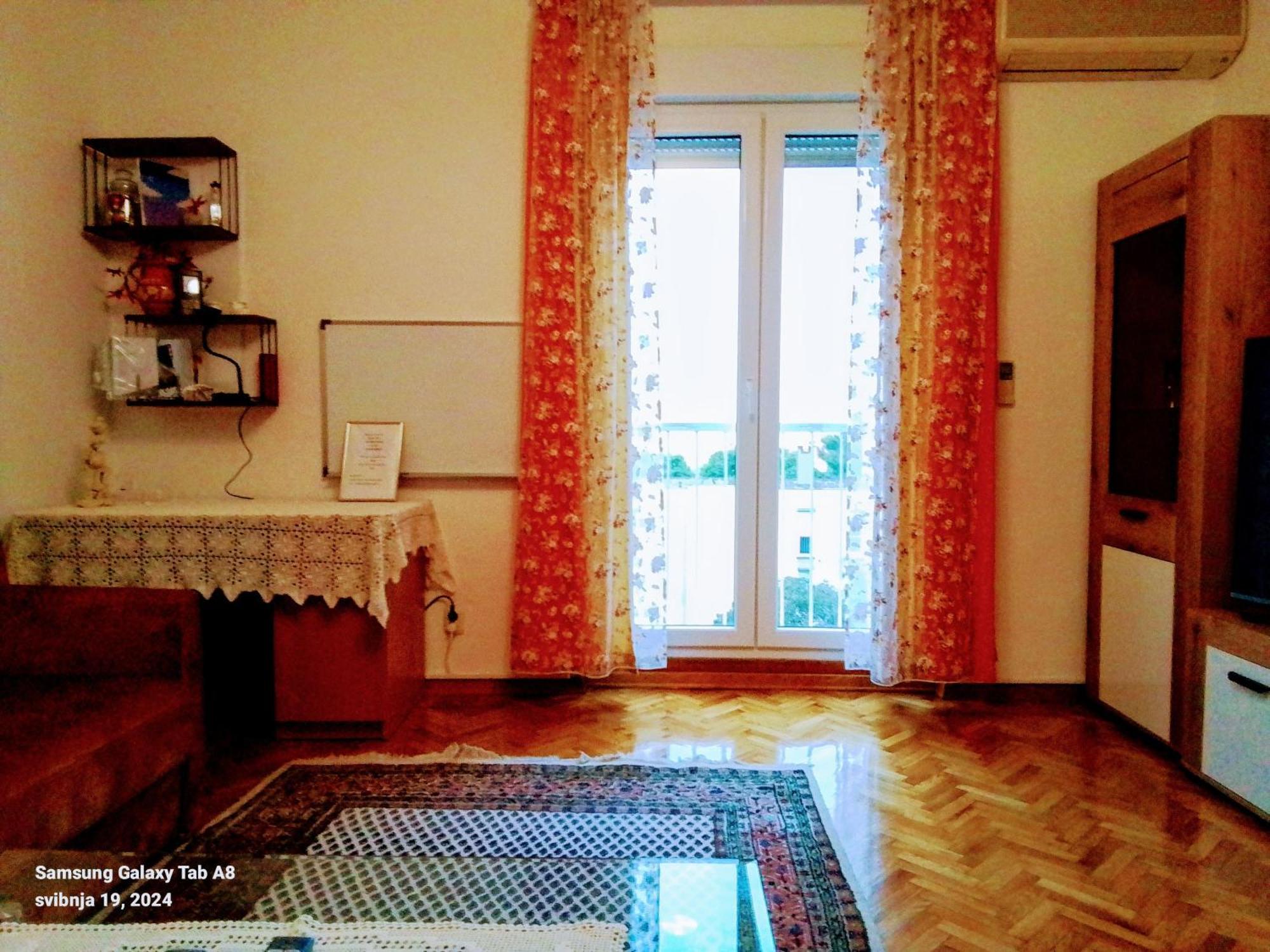 Apartment Vlatka Split Bagian luar foto